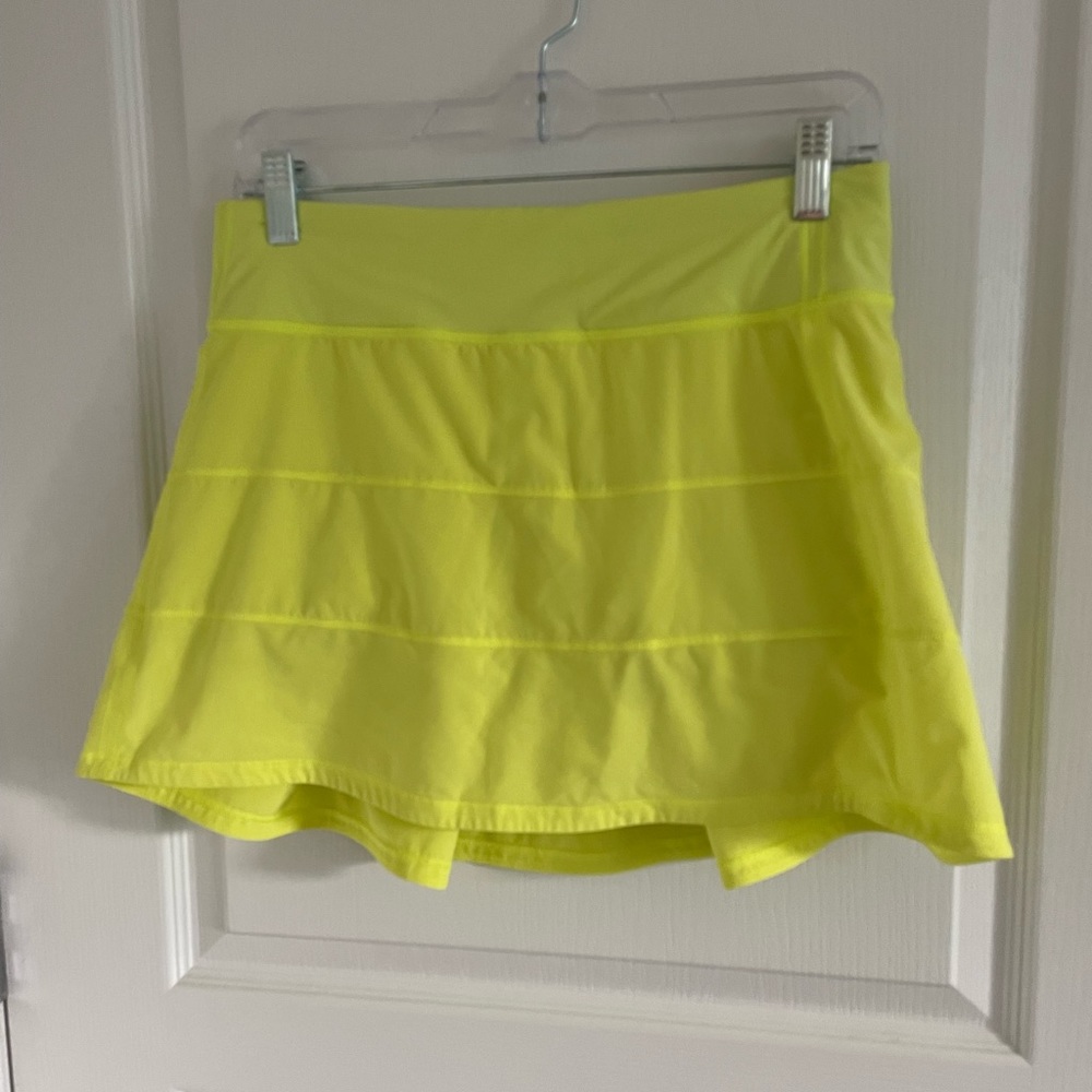 Lululemon pace rival skirt highlighter yellow Sz 6 long